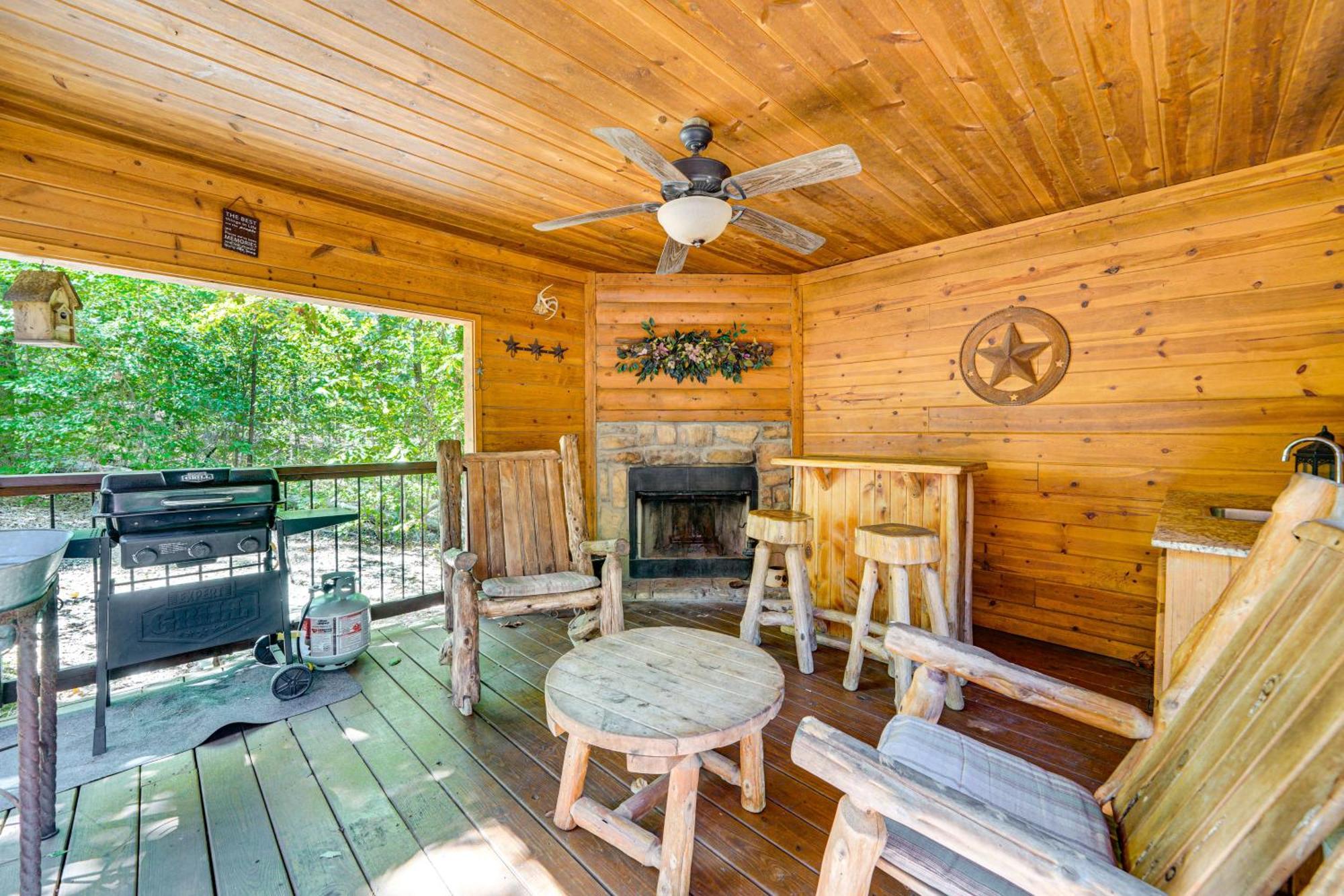 Broken Bow Rental Cabin With Hot Tub And Bar Εξωτερικό φωτογραφία